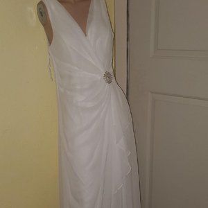 Glamorous JUNO Gown LG Layered Chiffon White NWT